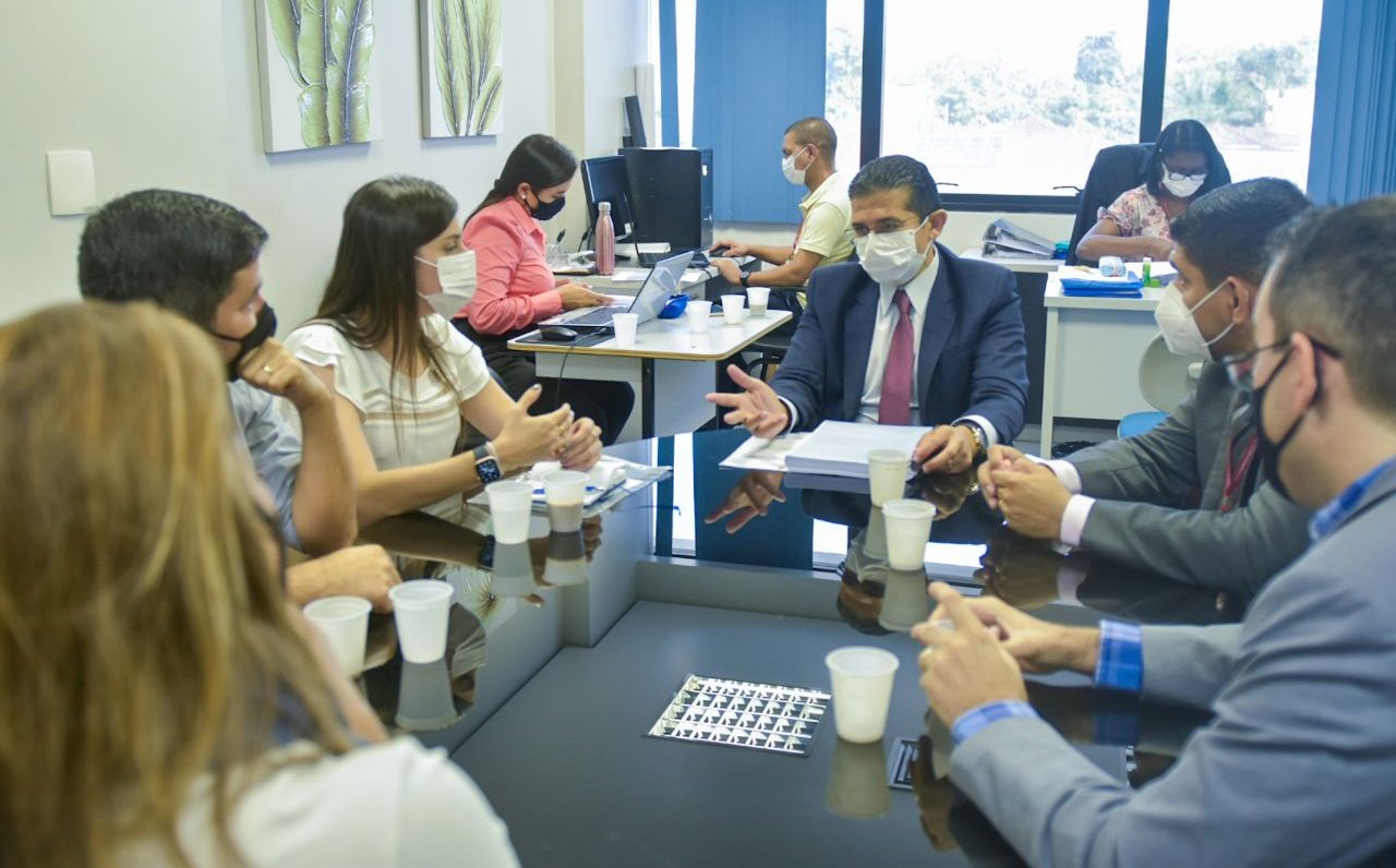 02 Dep. João Luiz reúne se com representantes da TIM sobre cumprimento da Lei 5.3772021 no Amazonas e1634817062464