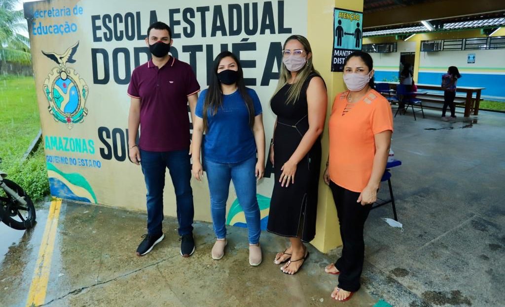 Joana Darc ouve demandas dos moradores de Japurá e Maraã e promete levá-las aos órgãos competentes 6 06 Dep. Joana Darc ouve demandas dos moradores de Japura e Maraa e promete leva las aos orgaos competentes e1634654013973