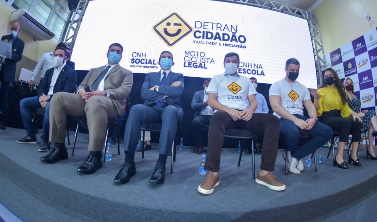 03 Dep. João Luiz Deputado Estadual João Luiz participa do lançamento do Detran Cidadão e1637250816725