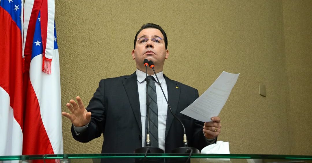 01 Dep. Wilker Barreto denuncia precariedade da emissão da carteira de identidade no Amazonas e expõe instabilidades no SASI e1638534231987