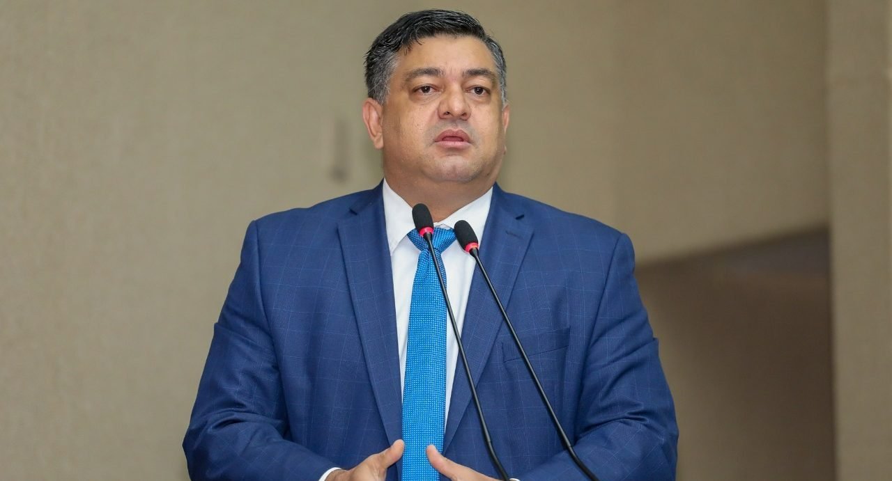 04 Dep. Dermilson Chagas faz revelacoes sobre rede de comunicacao que Wilson Lima pretende formar e1639057590565