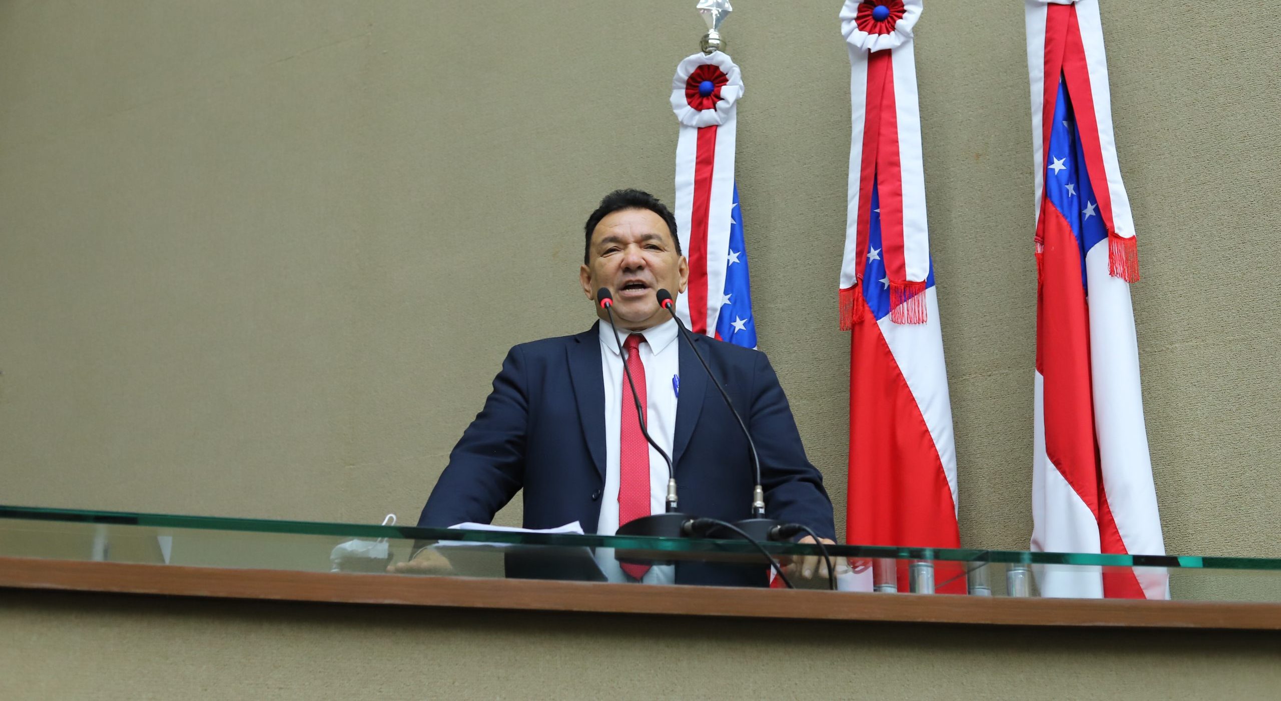 17 Dep.Tony Medeiros celebra avanços na capital e interior do Estado scaled e1639683731262