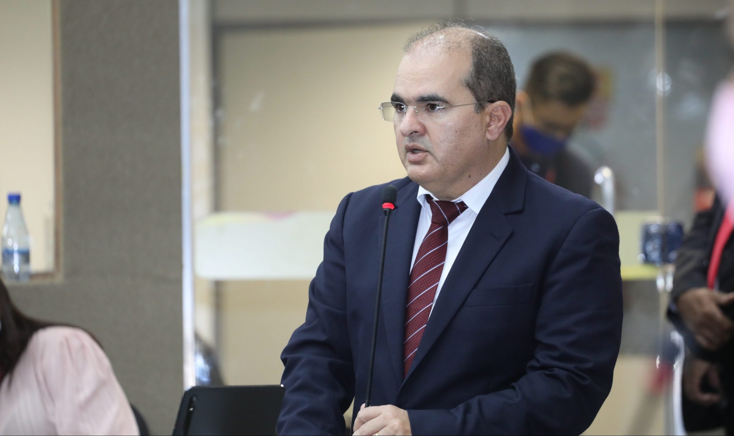 03 Dep. Ricardo Nicolau Não adianta o governador pedir desculpas pela incompetência diz Ricardo Nicolau sobre má gestão do Amazonas scaled e1645012073895