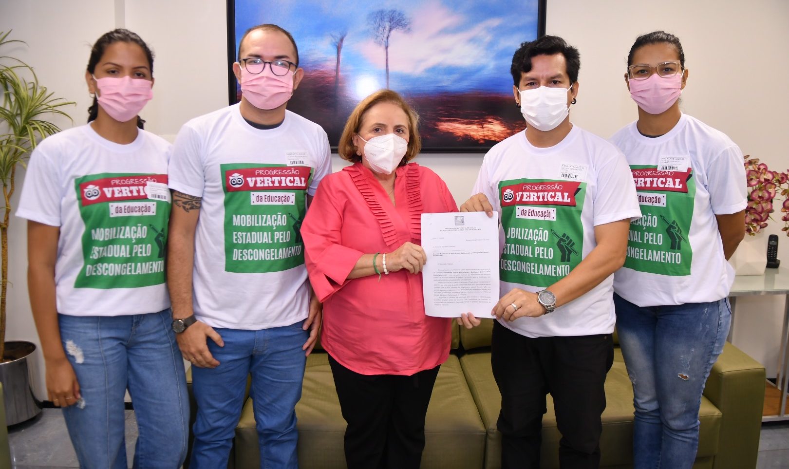 05 Dep. Therezinha Ruiz A luta por direitos e benefícios aos educadores continua diz Therezinha Ruiz e1644599346183