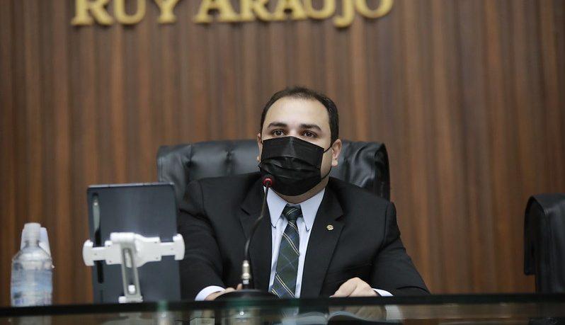 06 Dep. Roberto Cidade Projeto de Roberto Cidade propõe ações de saúde ocupacional aos profissionais de educação e1645557586994