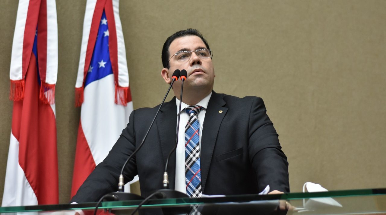 07 Dep. Wilker Barreto O Wilson Lima prega uma saúde de mil maravilhas que não existe dispara Wilker sobre cenário de colapso na saúde do Amazonas e1645469848839