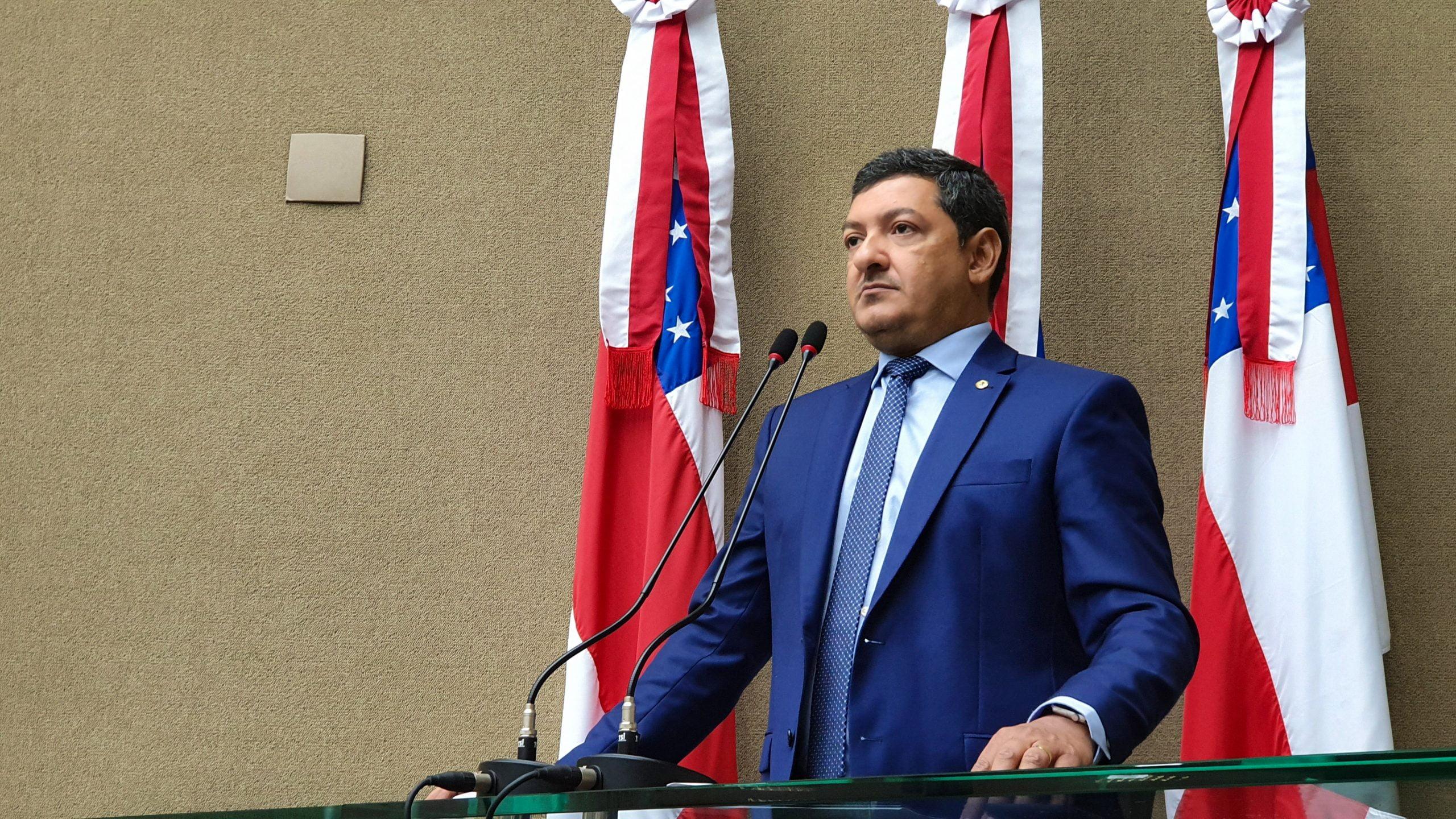 08 Dep. Felipe Souza Aprovado projeto de combate ao Cyberbullying nas escolas públicas do Amazonas scaled