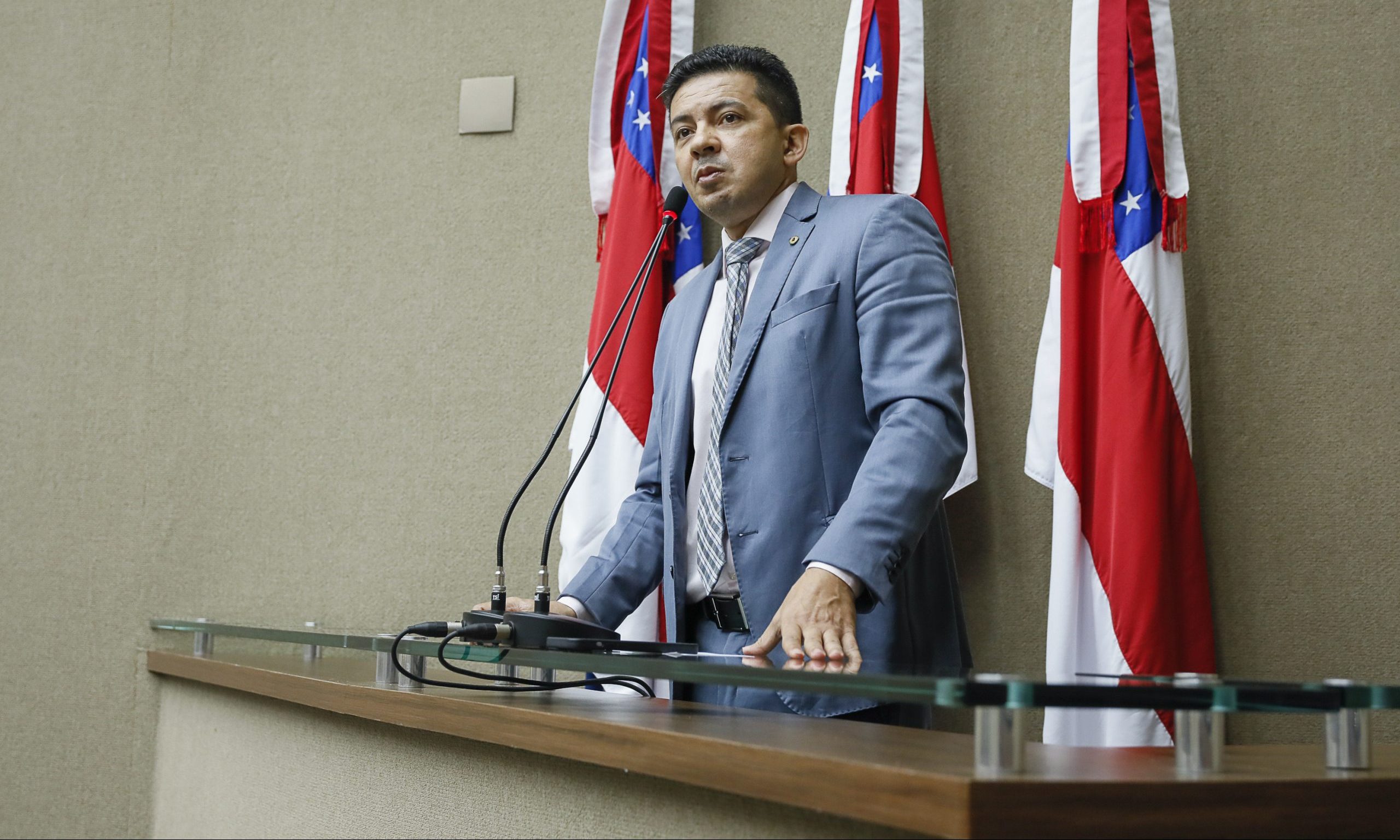 12 Dep. Delegado Péricles comemora não obrigatoriedade do passaporte vacinal nas escolas scaled e1644523646470