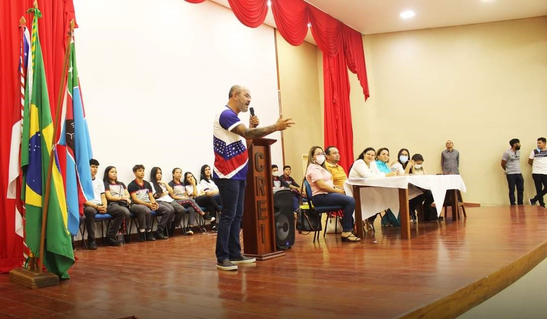 01 Dep. Cabo Maciel participa da 1a edição do Parlamento Jovem em Itacoatiara