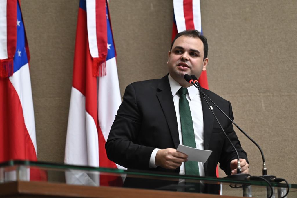 02 Dep. Roberto Cidade PL de Roberto Cidade regulamenta atendimento prioritário para pessoas com Espectro Autista