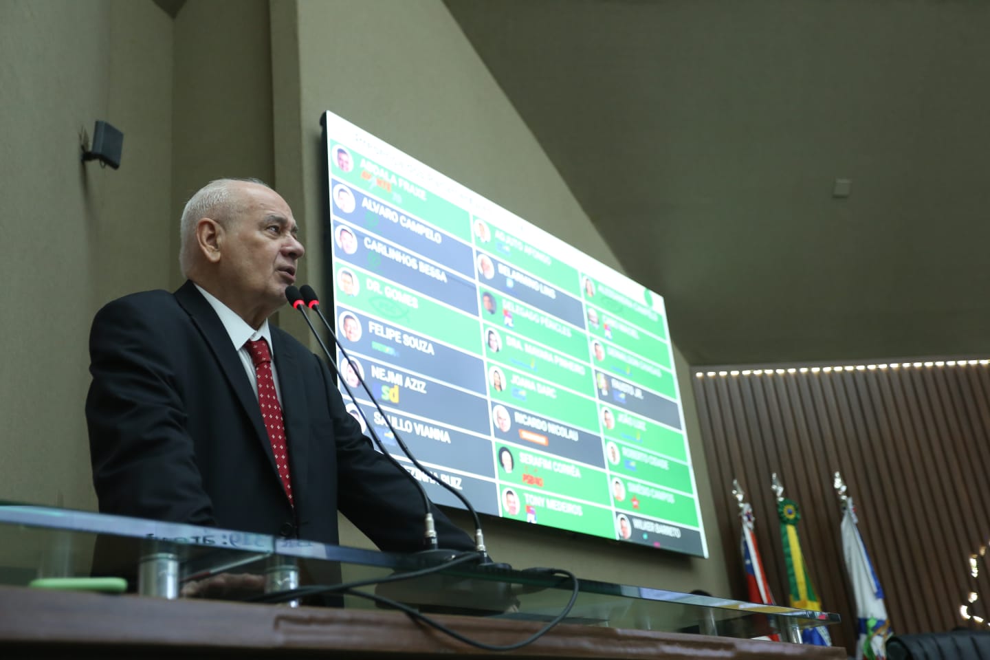 02 Dep. Serafim cobra investigação sobre falta de manutenção de pontes na BR 319 por empresa sem licitação