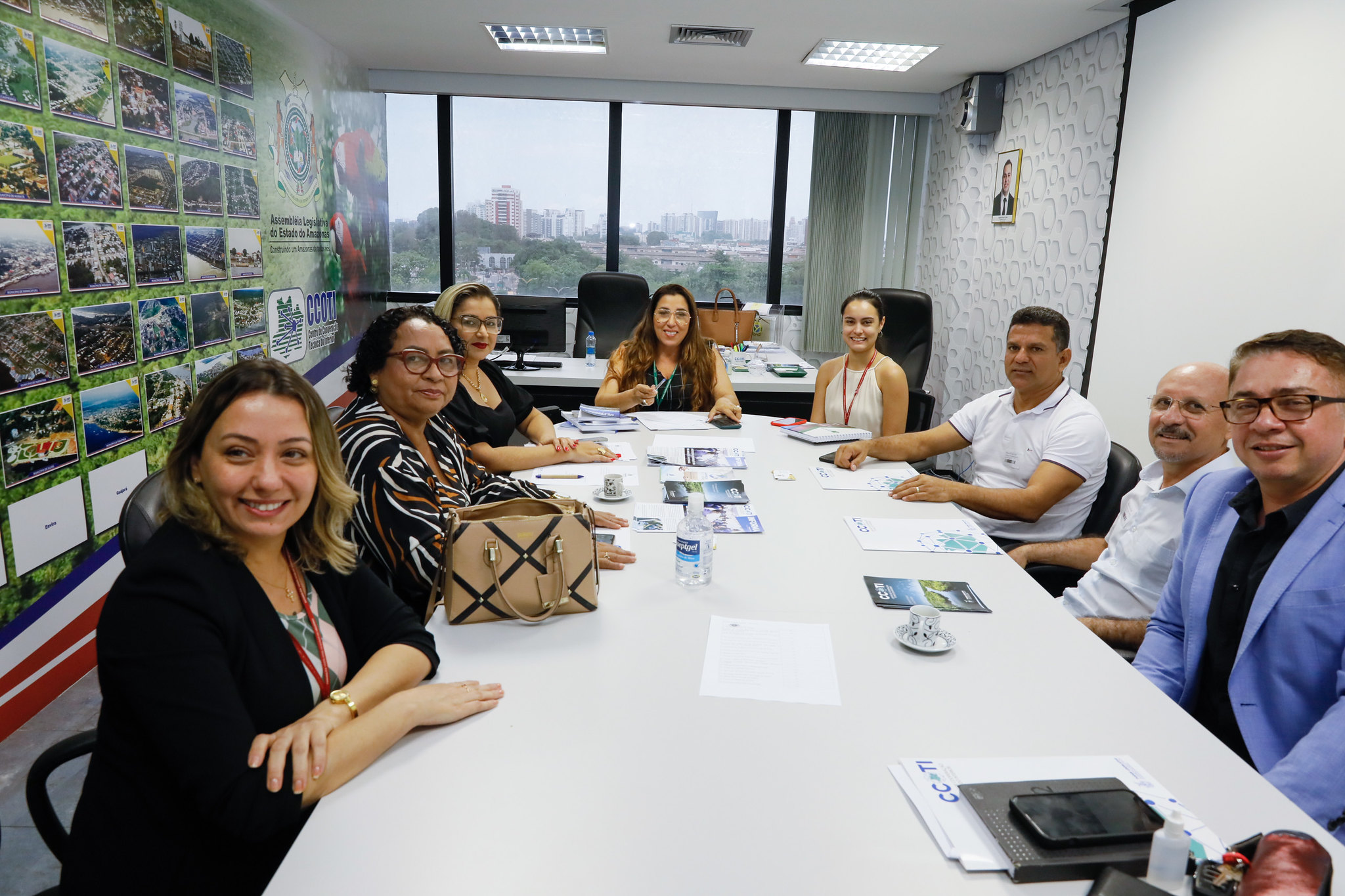 06 CCOTI acerta preparativos para entregar Lei Orgânica de Manicoré à Câmara Municipal