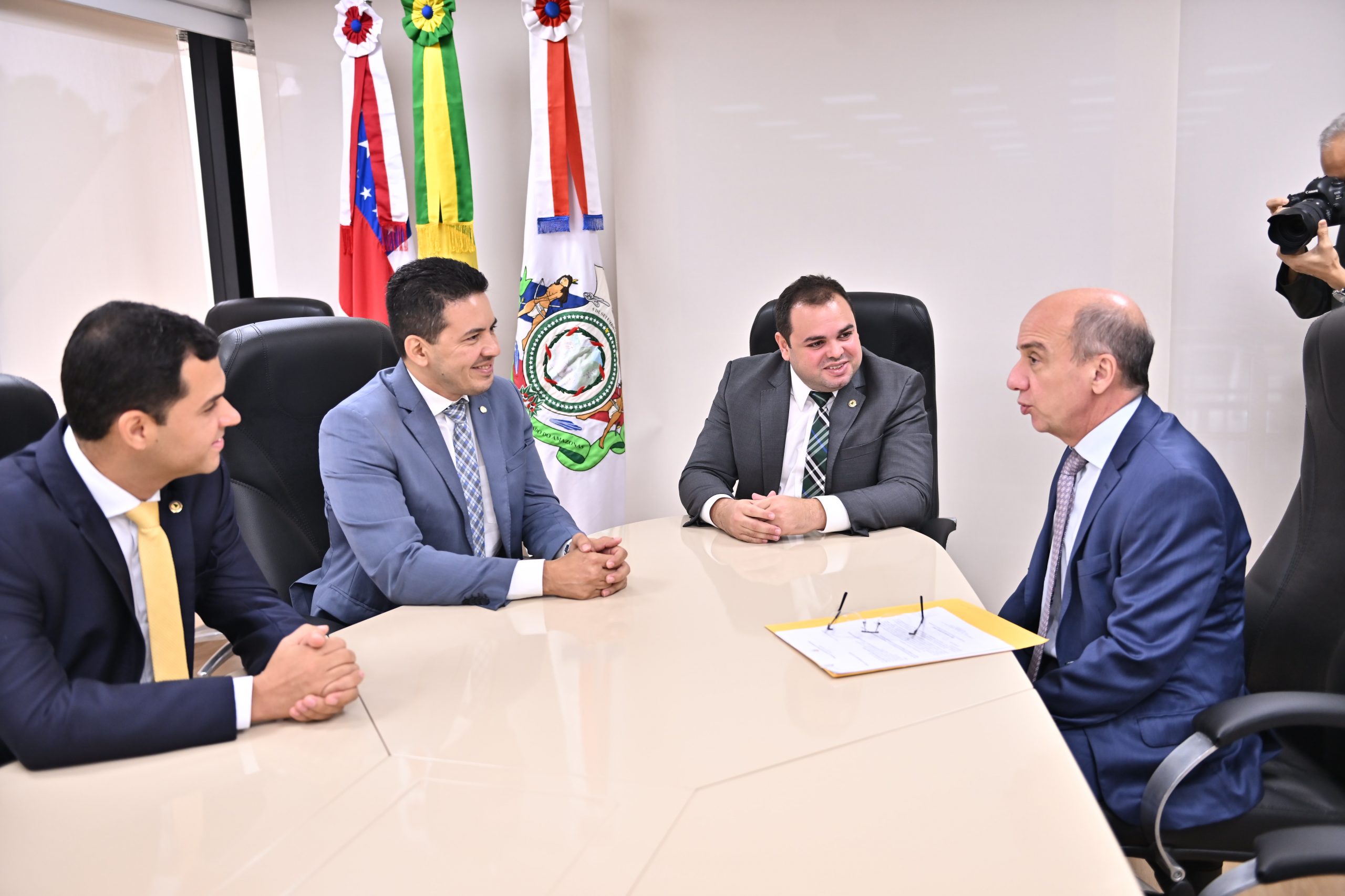 08 Assembleia Legislativa recebe anteprojeto de Residência Jurídica e Contábil para o TCE AM scaled