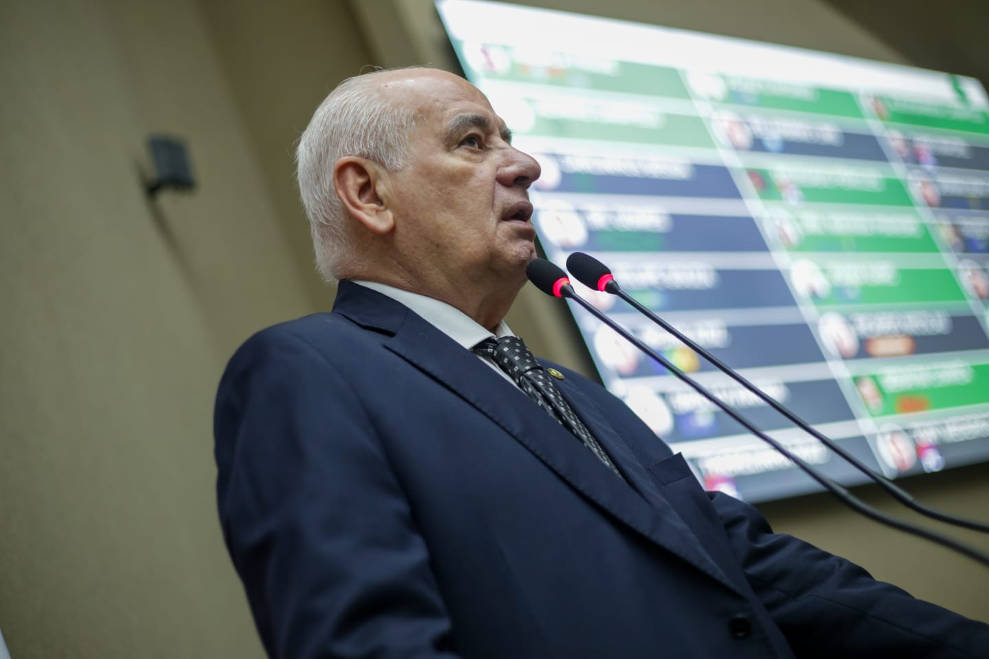 01 Dep. Serafim diz que é preciso realizar concurso público para acabar com terceirização na saúde
