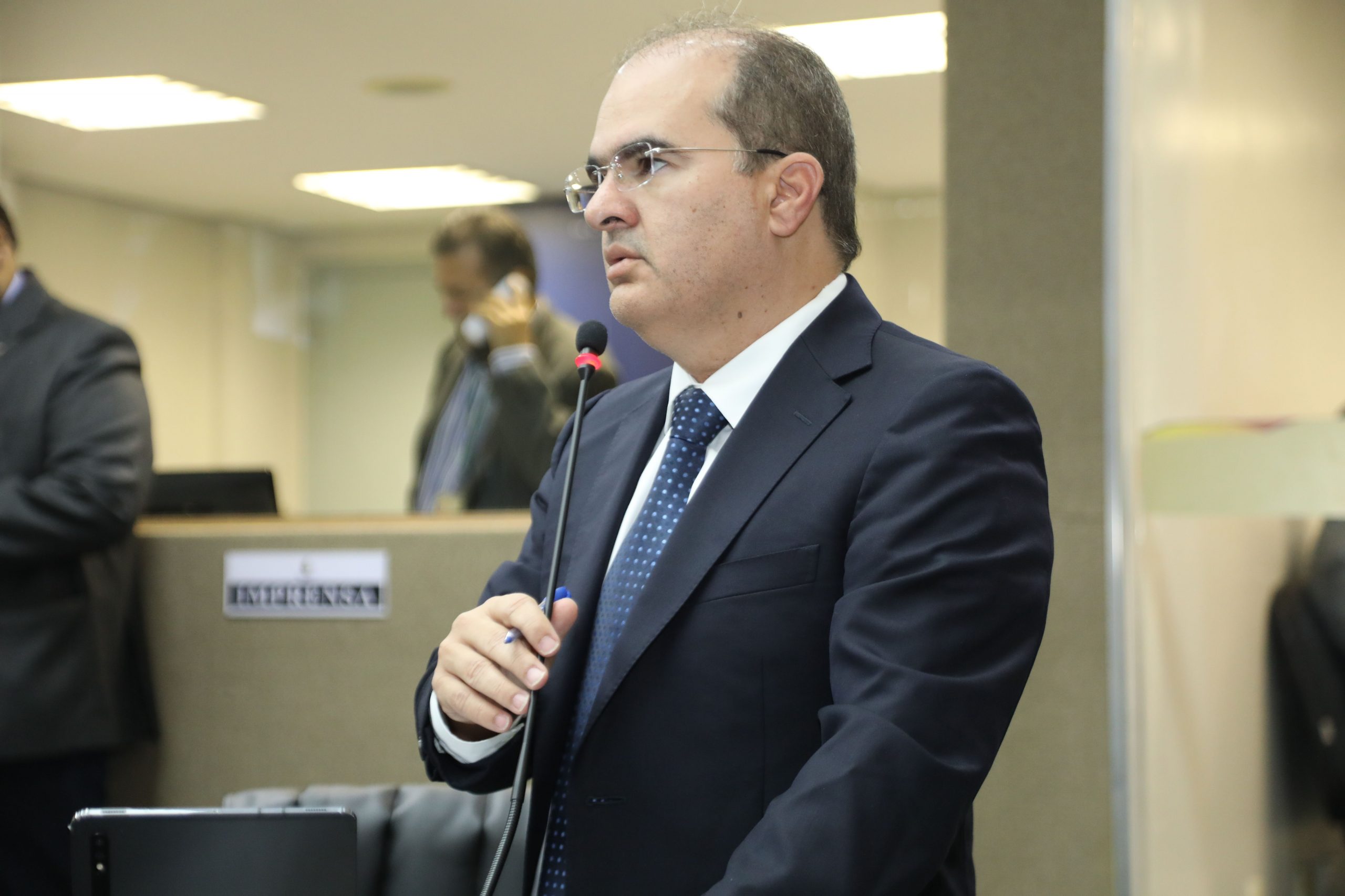 04 Dep. Ricardo Nicolau Aleam aprova projeto de Ricardo Nicolau que moderniza legislação em benefício de autistas no Amazonas scaled