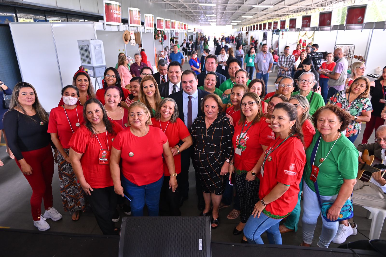 Presidente da Assembleia deputado Roberto Cidade ressalta importância da economia criativa durante abertura do ‘Super Bazar de Natal da Aleam