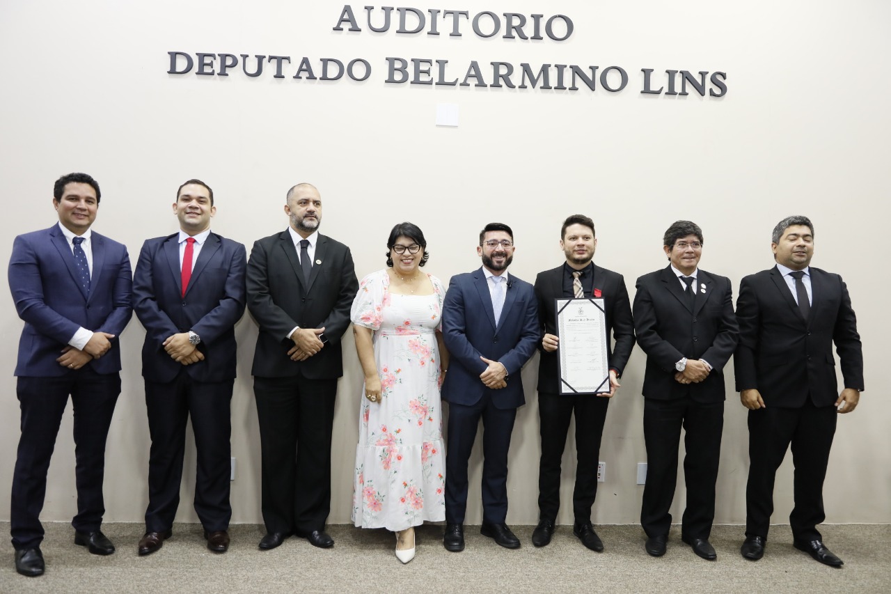 02 Engenheiro Sidarta Gadelha recebe Medalha Ruy Araújo na Assembleia nesta quarta feira 7