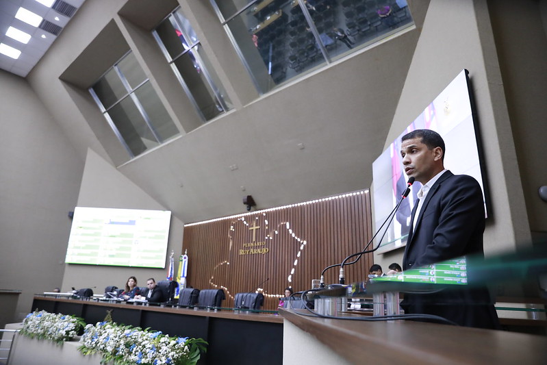 Assembleia Legislativa realiza Cessão de Tempo com prefeito de Maués