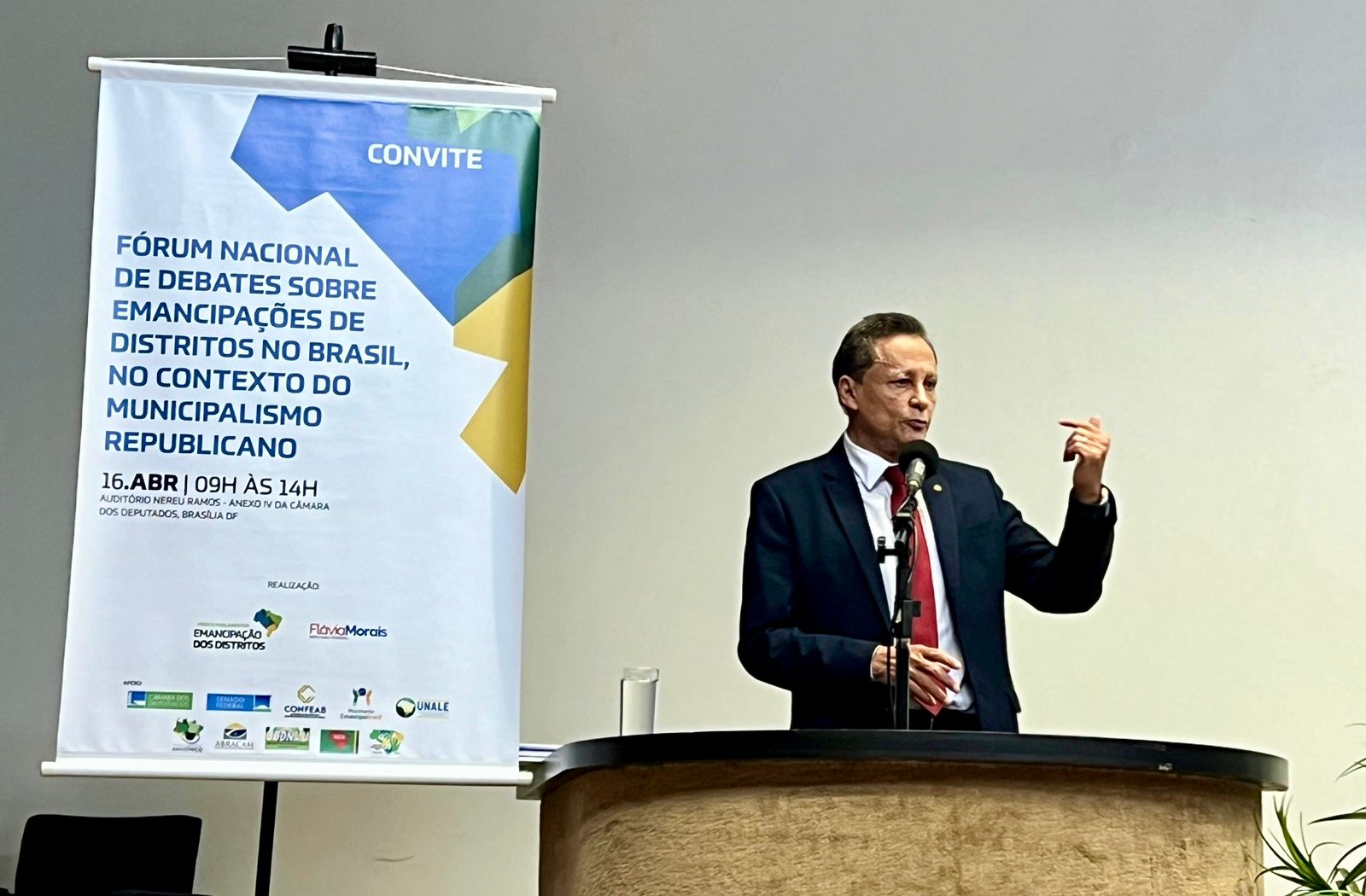 Adjuto Afonso participa de Forum sobre emancipacao de municipios na Camara Federal em Brasilia
