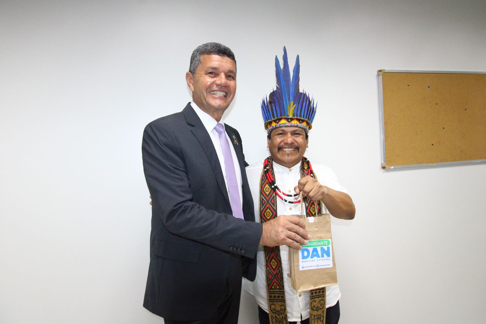 Comandante Dan destaca povos originarios como guardioes da Amazonia