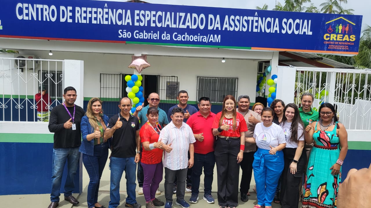 Sinesio Campos participa de inauguracoes de obras fruto de emendas parlamentares em Sao Gabriel da Cachoeira