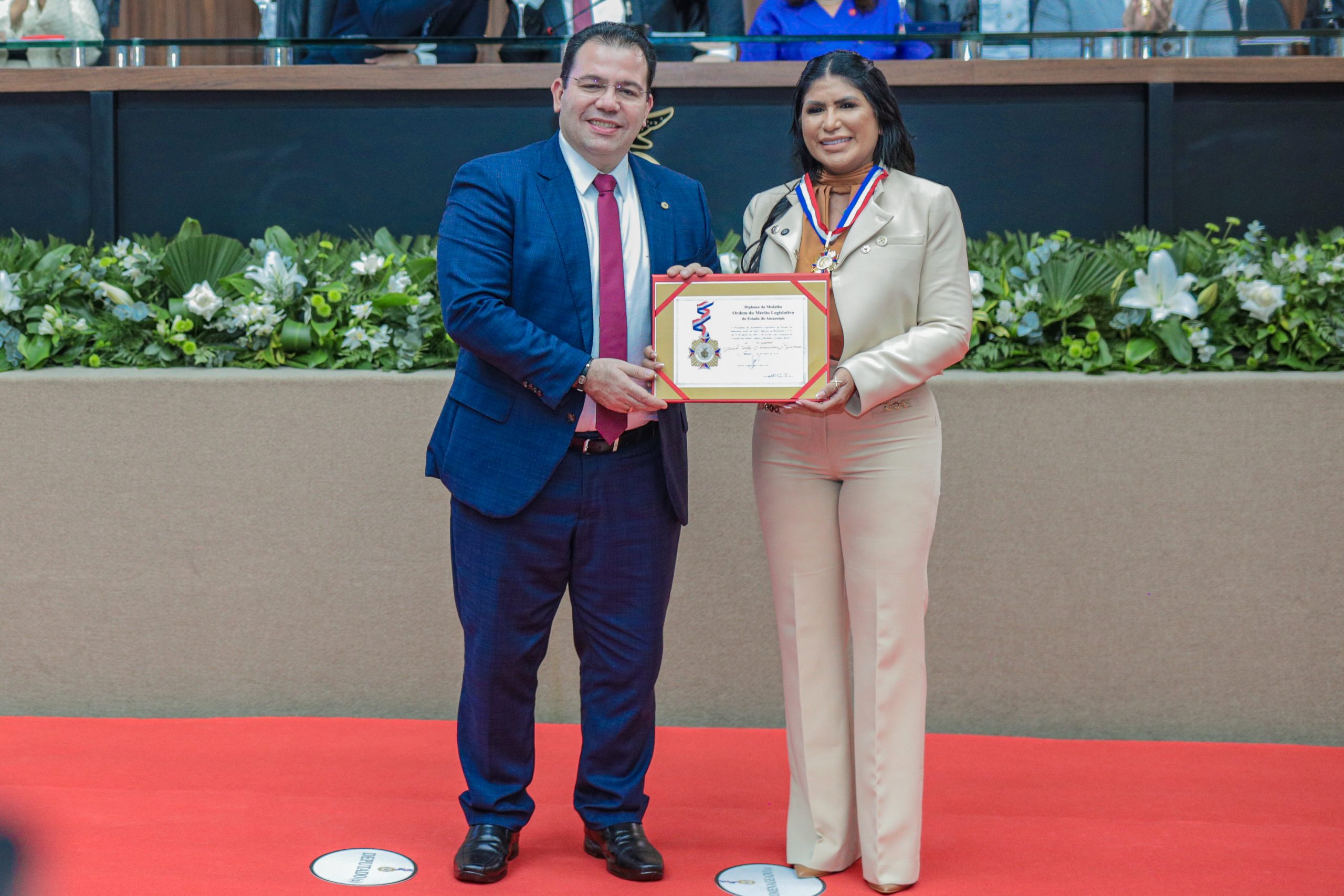 Wilker Barreto concede Medalha do Merito Legislativo a Secretaria de Assistencia Social de Tefe ASCOM WILKER BARRETO 3 scaled