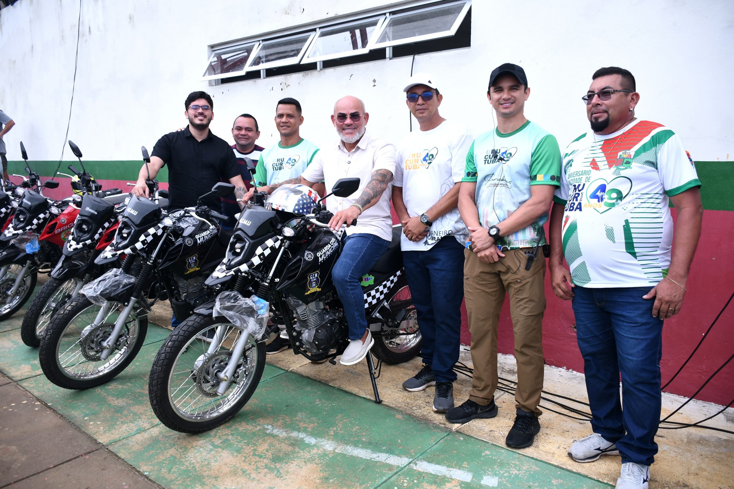Deputado Cabo Maciel entrega veiculos oriundos de emenda parlamentar para reforcar a Guarda Municipal de Urucurituba Foto Paulo Ferraz scaled
