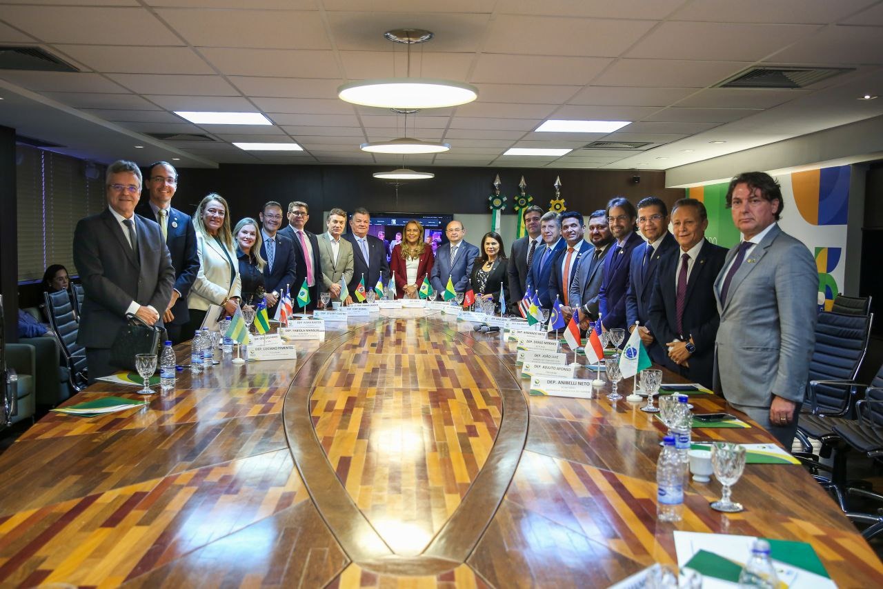 Deputado Joao Luiz defende que relacoes internacionais da Unale e importante para combater ilegalidades na Triplice Fronteira Foto Jessen Peixoto Unale