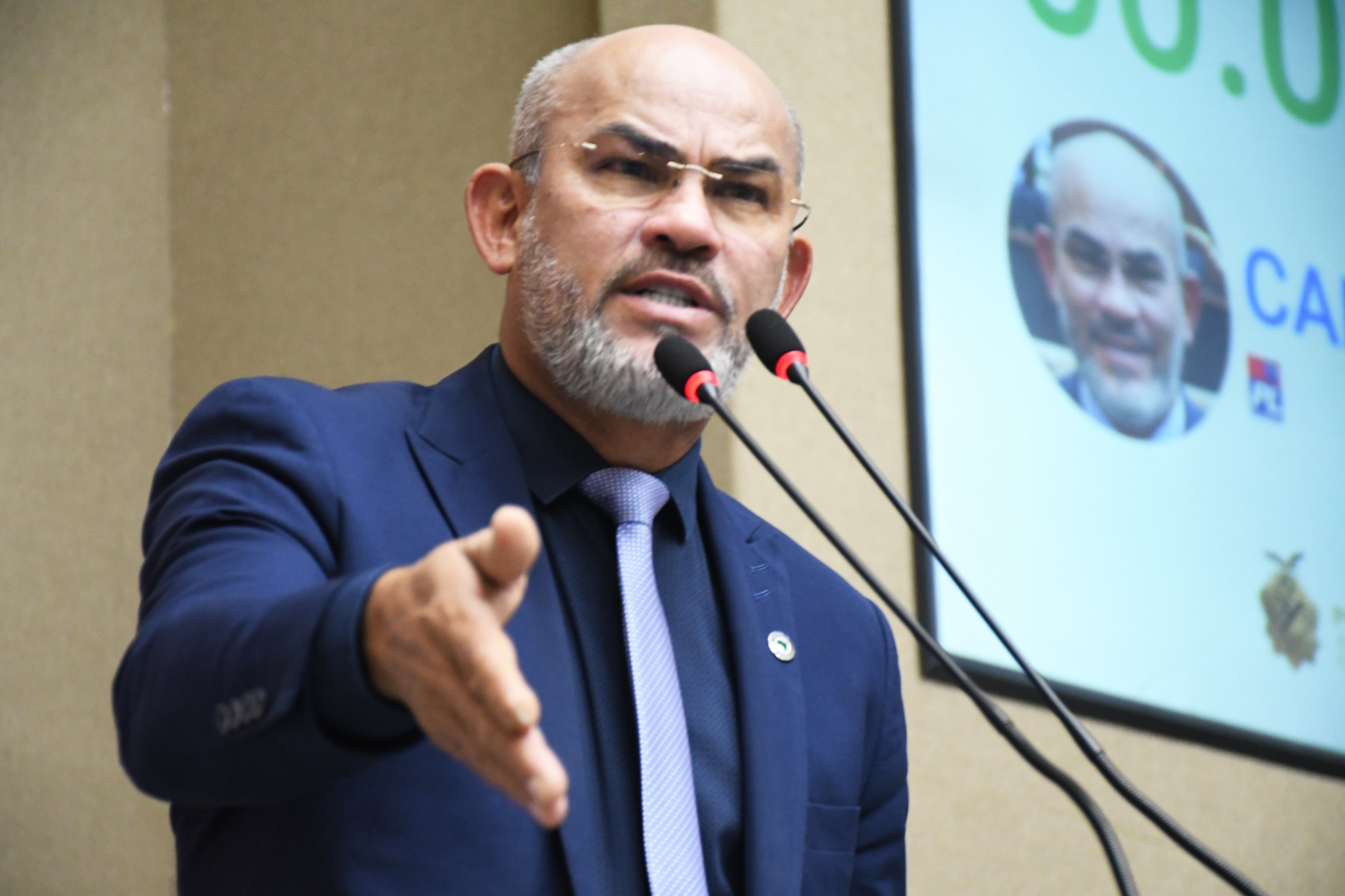 Deputado Cabo Maciel parabeniza escolas do Amazonas premiadas na Olimpiada de Educacao Financeira Foto Paulo Ferraz