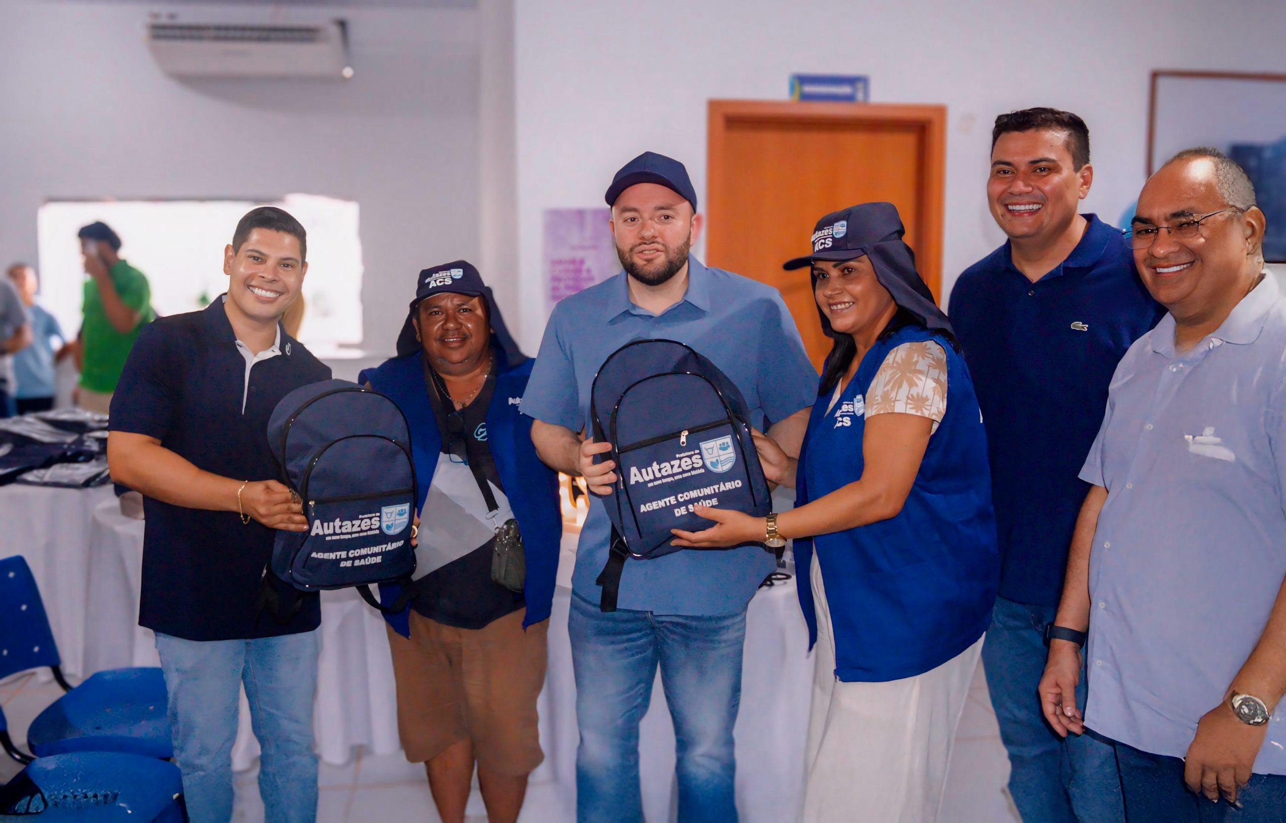 Deputado Mario Cesar Filho participa do aniversario de Autazes e entrega equipamentos a saude originarios de emenda parlamentar Foto Leandro Cardoso scaled
