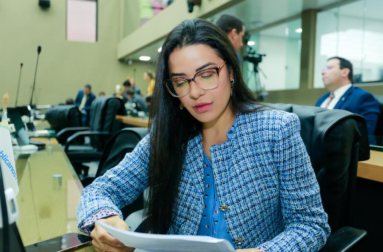 Dra. Mayara solicita criacao de consorcio intermunicipal para que interioranos tenham acesso a medicamentos com precos mais