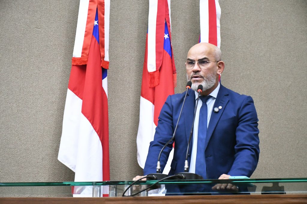 Cabo Maciel propõe, por meio de requerimento, a construção de duas novas escolas estaduais na zona Leste de Manaus 1 Cabo Maciel propoe por meio de requerimento a construcao de duas novas escolas estaduais na zona Leste de Manaus Foto Paulo Ferraz