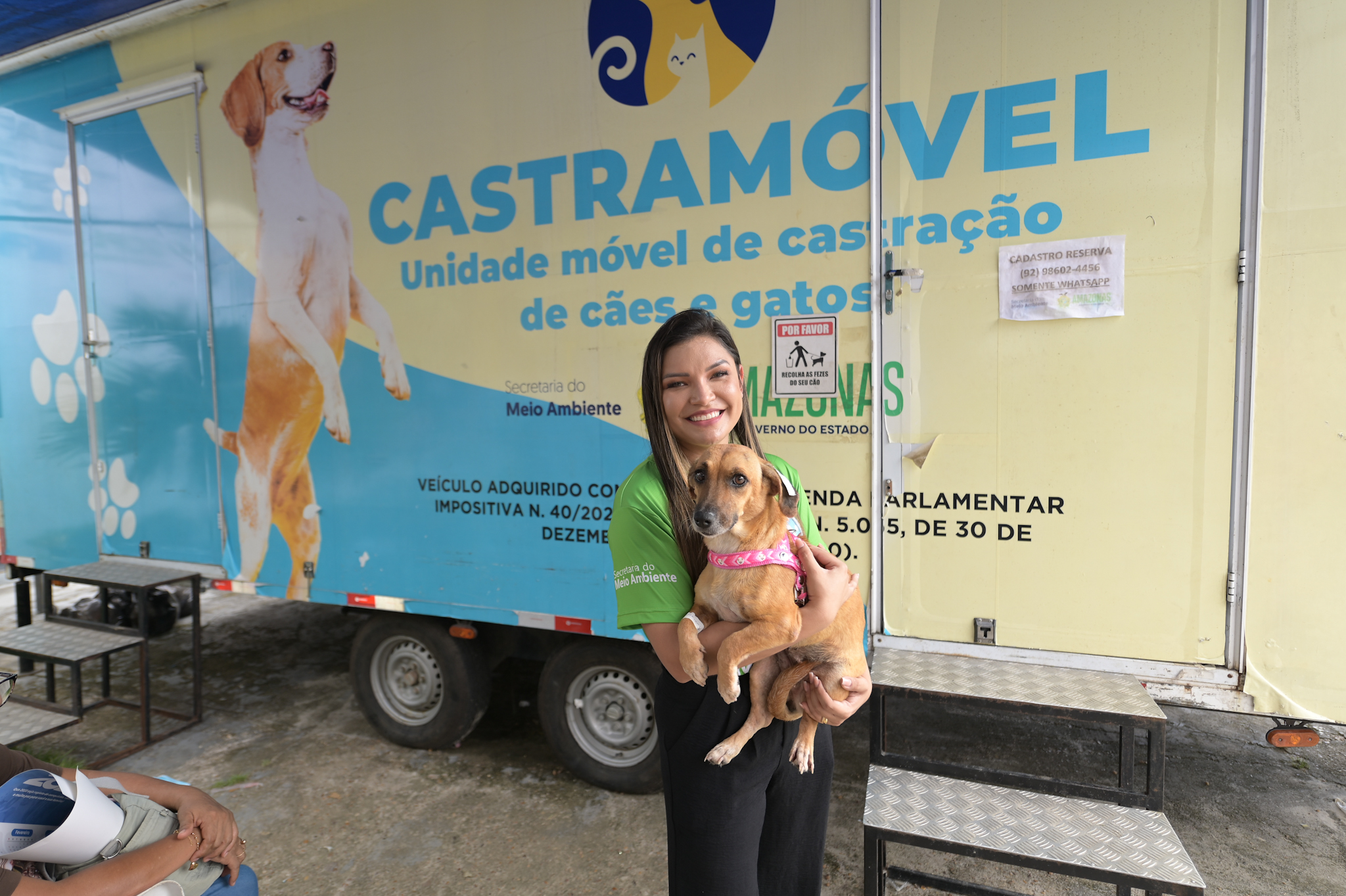 Deputada Joana Darc anuncia Castramovel e vacinacao de animais no bairro Grande VitoriA