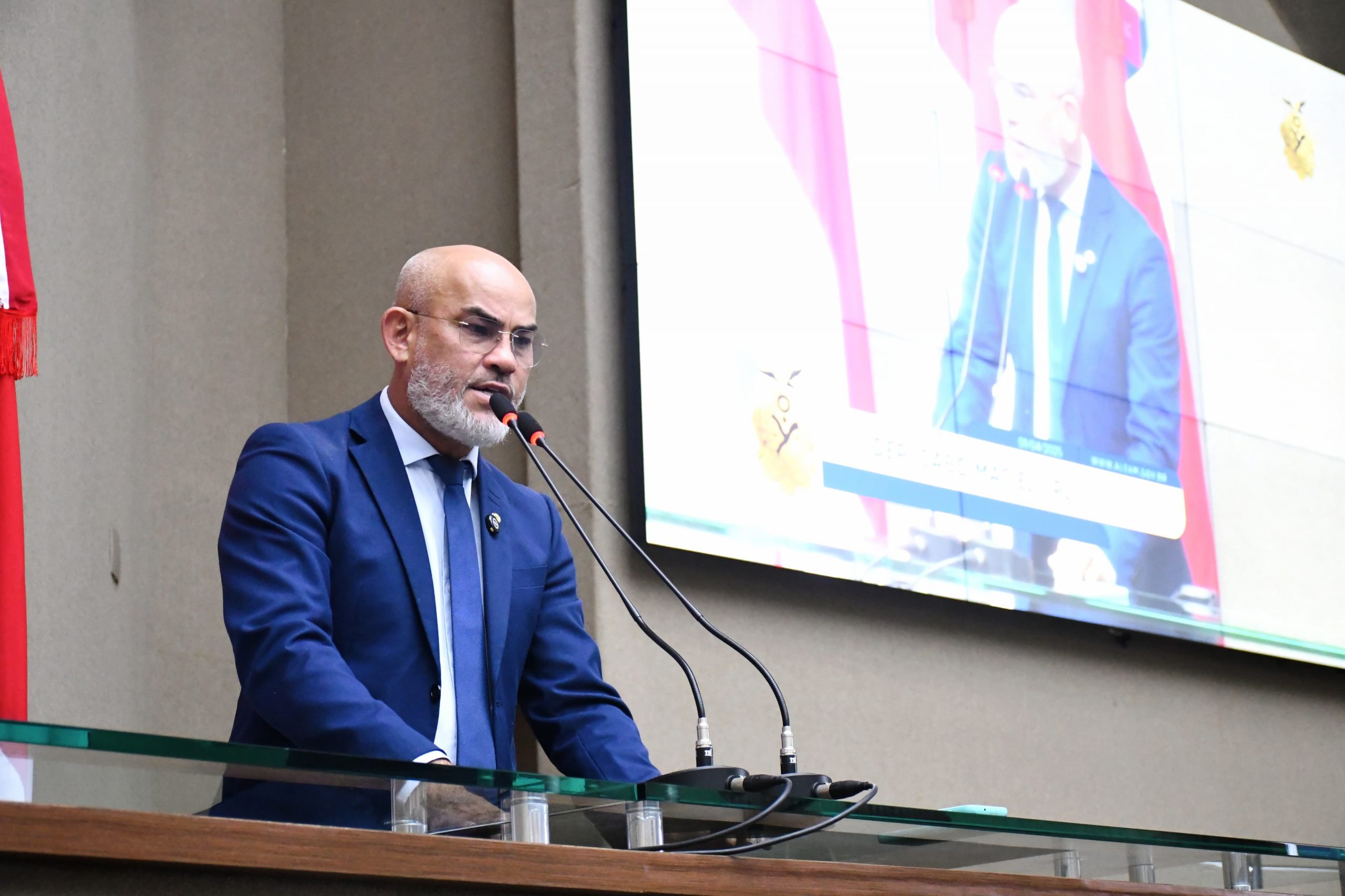 Deputado Cabo Maciel reforca compromisso com os direitos das pessoas com TEA no Amazonas Foto Paulo Ferraz scaled