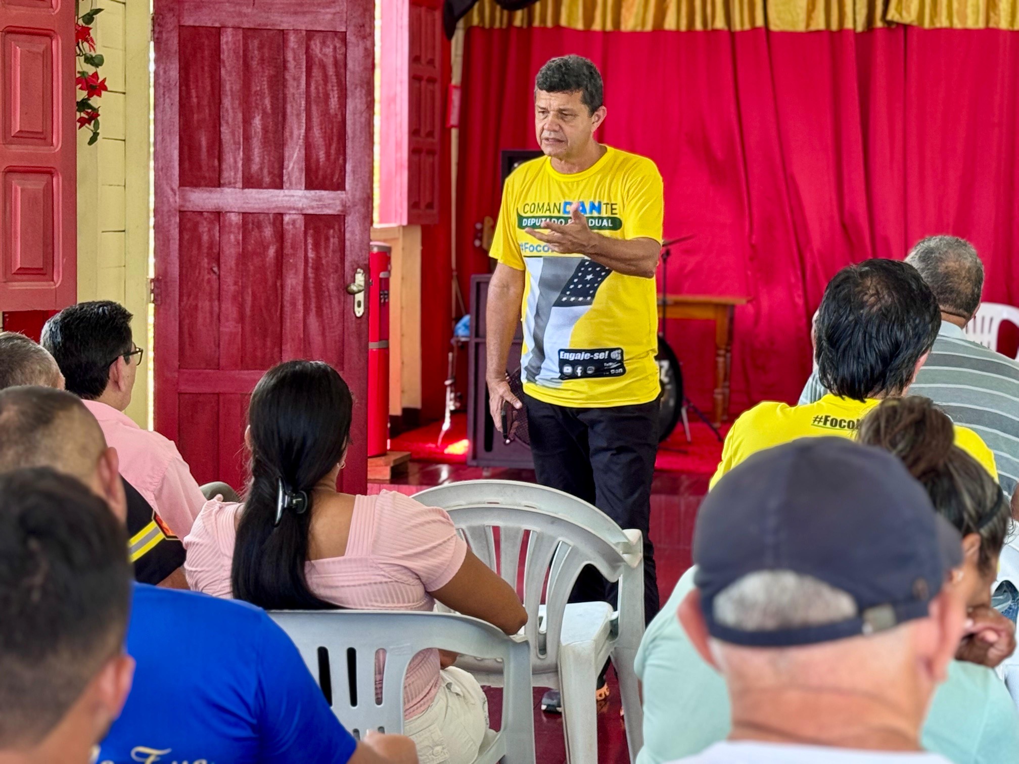 Comandante Dan visita seis comunidades rurais de Beruri