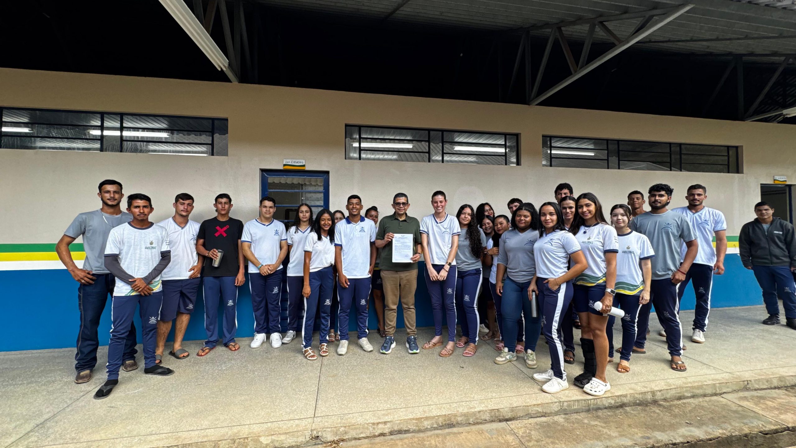 Joao Luiz reforca investimentos em educacao e visita liderancas indigenas em Manicore scaled