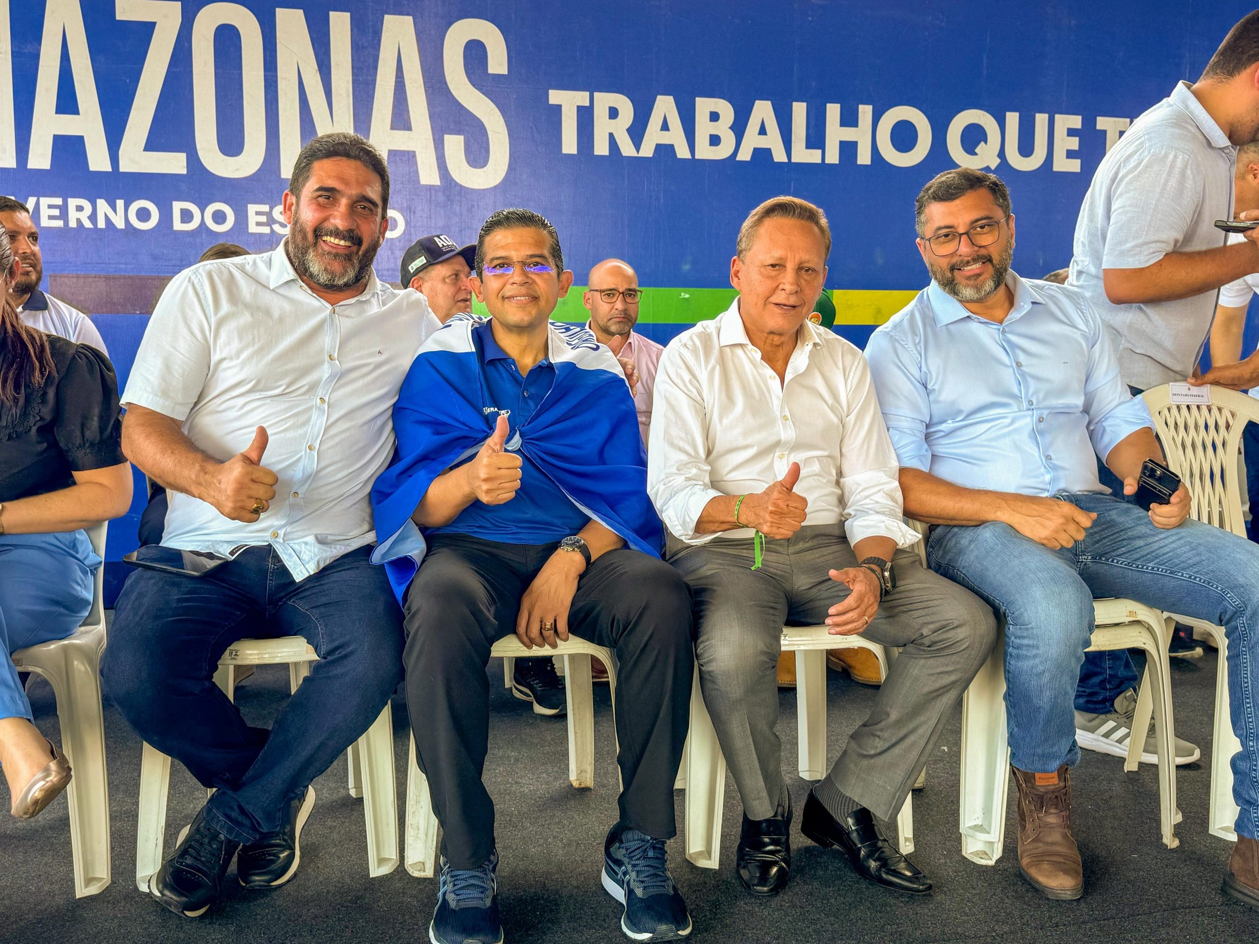 Cristiano D’Angelo reforça apoio ao setor pesqueiro em solenidade de entrega de equipamentos que vão beneficiar mais de 55 mil pescadores no Amazonas 6 Cristiano DAngelo reforca apoio ao setor pesqueiro em solenidade de entrega de equipamentos que vao beneficiar mais de 55 mil pescadores no Amazonas Foto Ely Caldeira scaled