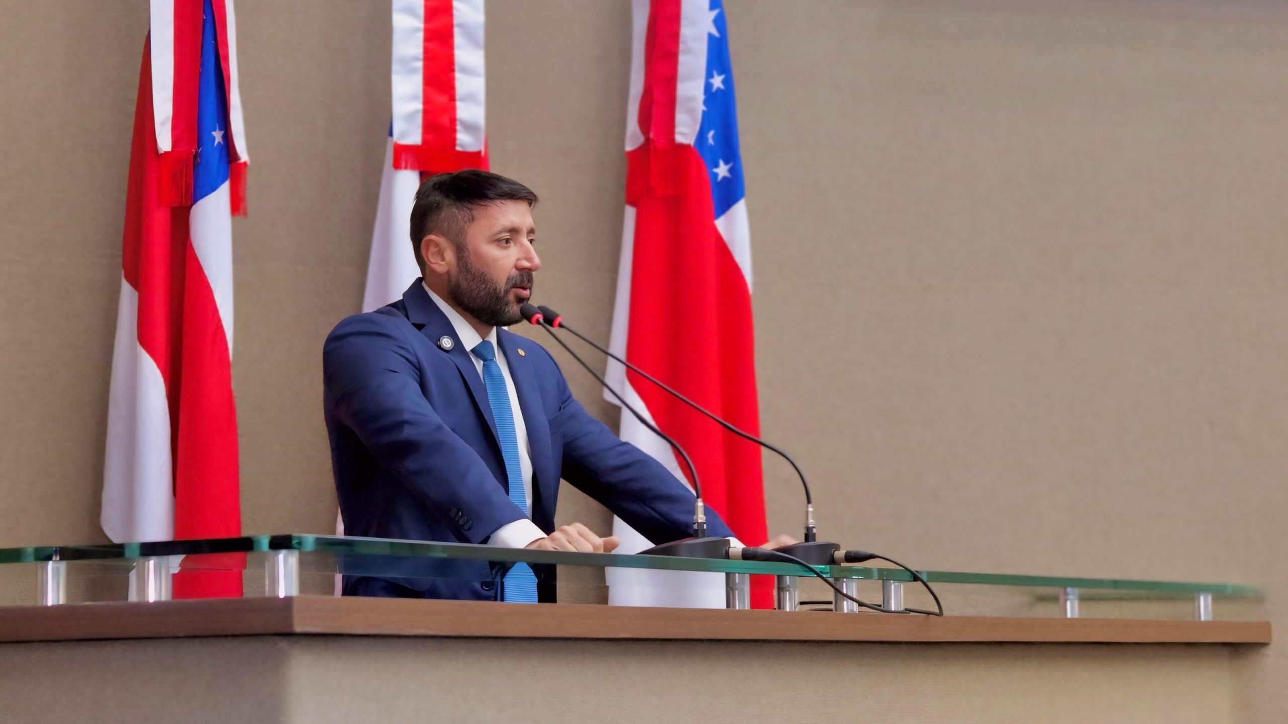 Deputado Carlinhos Bessa articula retomada das aulas na Escola Eduardo Sa e anuncia recursos para educacao scaled