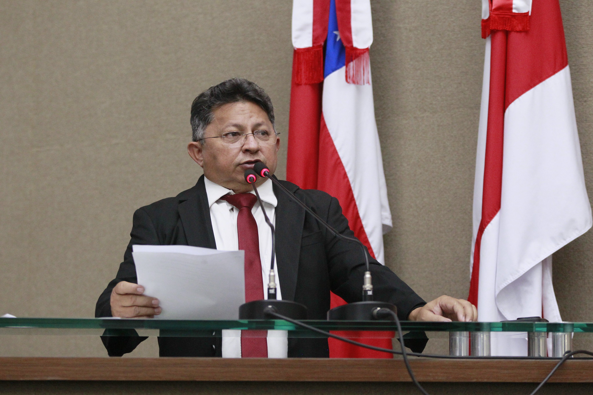 Sinesio Campos destaca programa federal que garantira gas de cozinha gratuito as familias de baixa renda