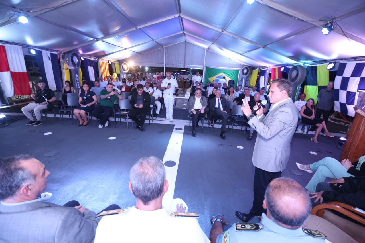 Adjuto Afonso participa de assinatura de Protocolo de Intencoes para criacao do Cluster Naval Amazonico Foto Ney Xavier