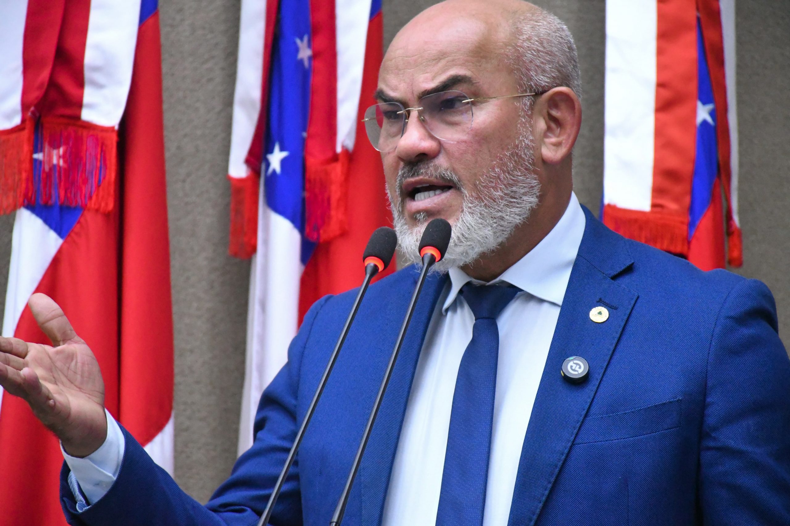 Cabo Maciel solicita reforma estrutural da Escola Estadual de Tempo Integral Professor Lazaro Ramos em Urucara Foto Paulo Ferraz scaled