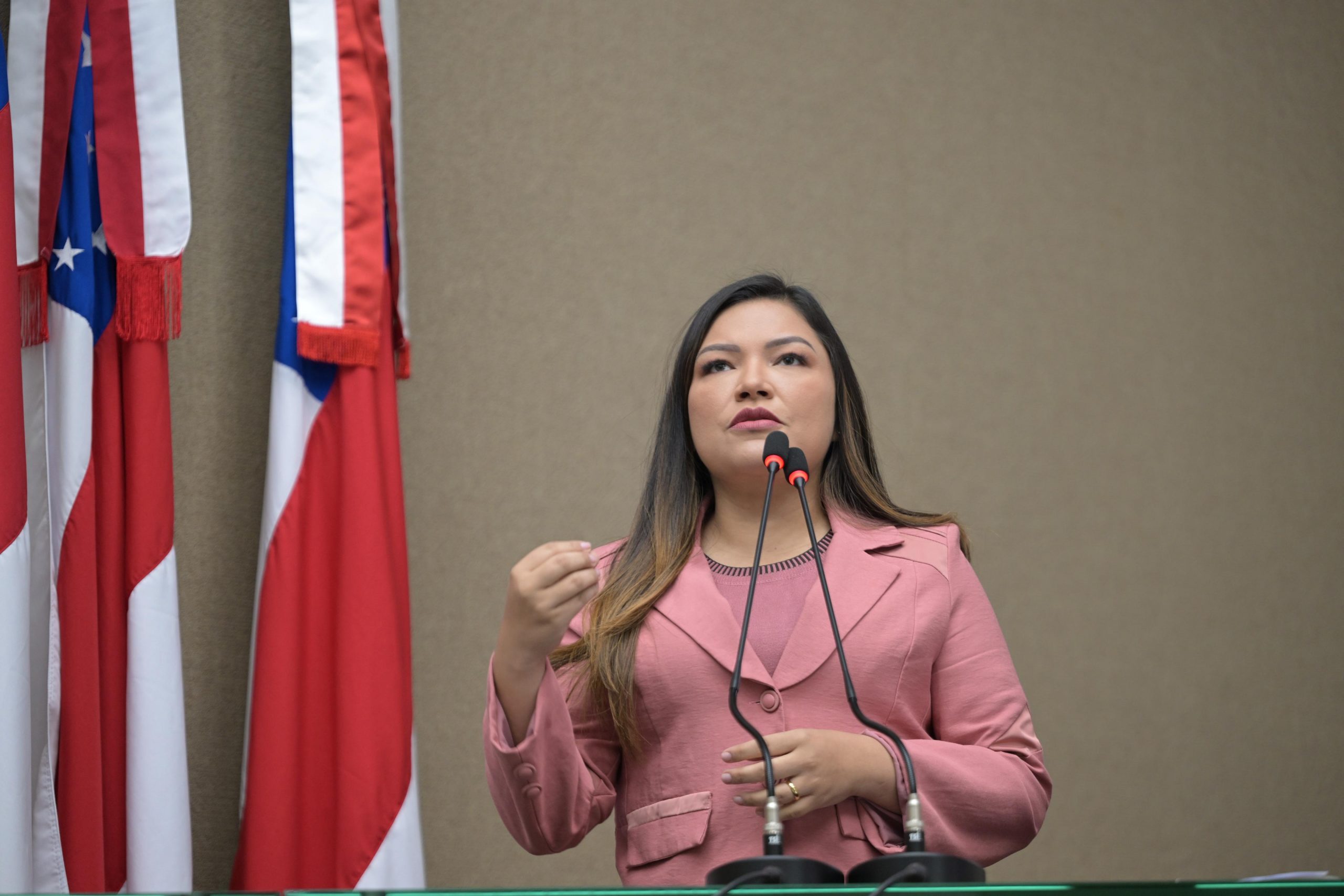 Deputada Joana Darc denuncia feminicidio em Barcelos e cobra celeridade nas investigacoes scaled