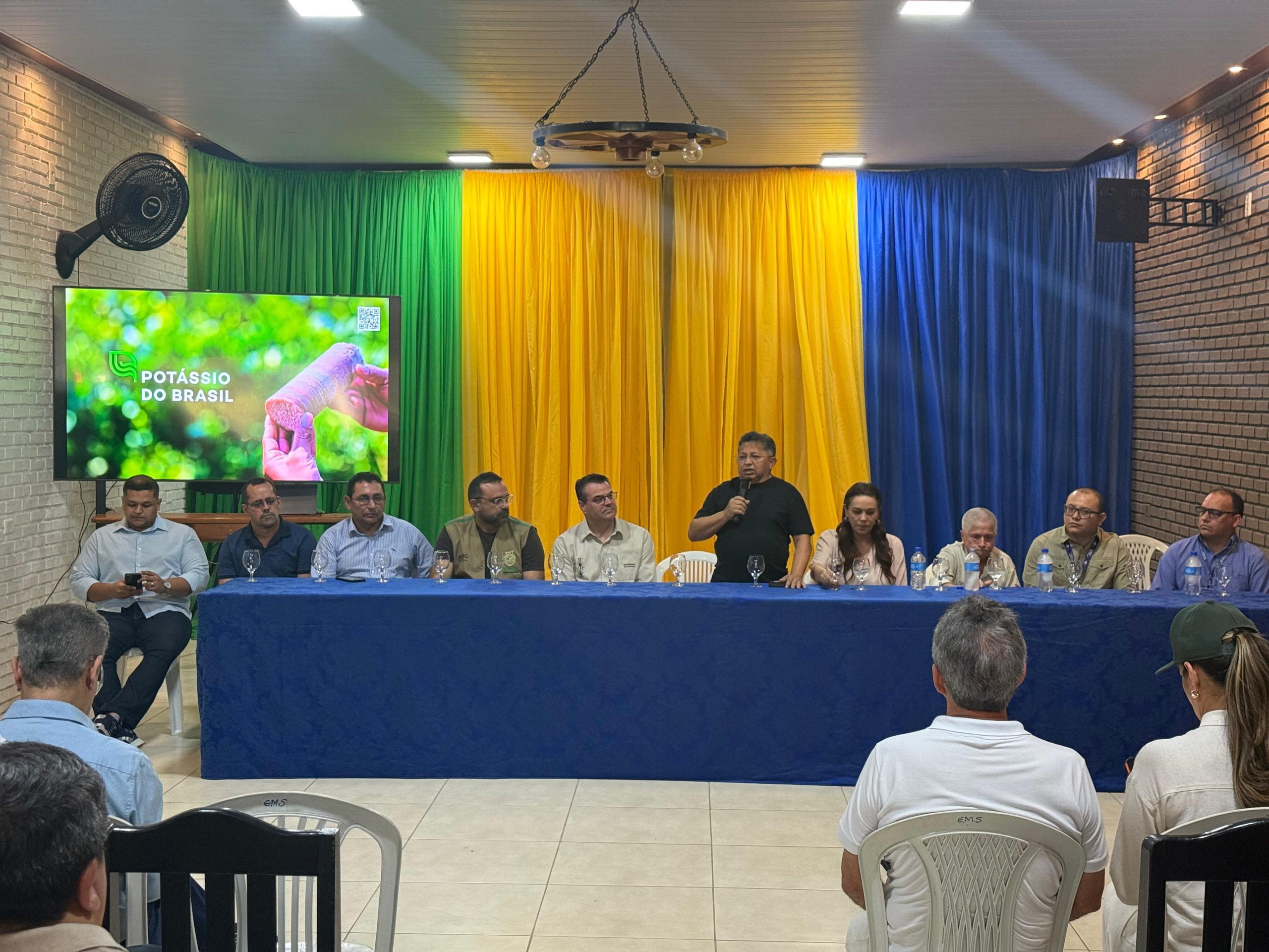Deputado Sinesio Campos reforca apoio ao Projeto Potassio Autazes durante agenda no municipio Foto Danilo Mello Aleam scaled