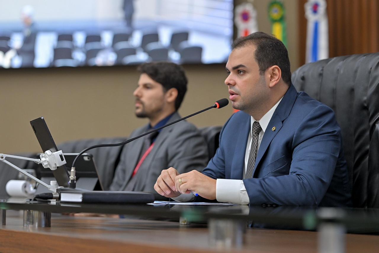 PL de Roberto Cidade garante ao consumidor amazonense o direito de escolher oficina em consertos cobertos por seguro Foto Rodrigo Brelaz