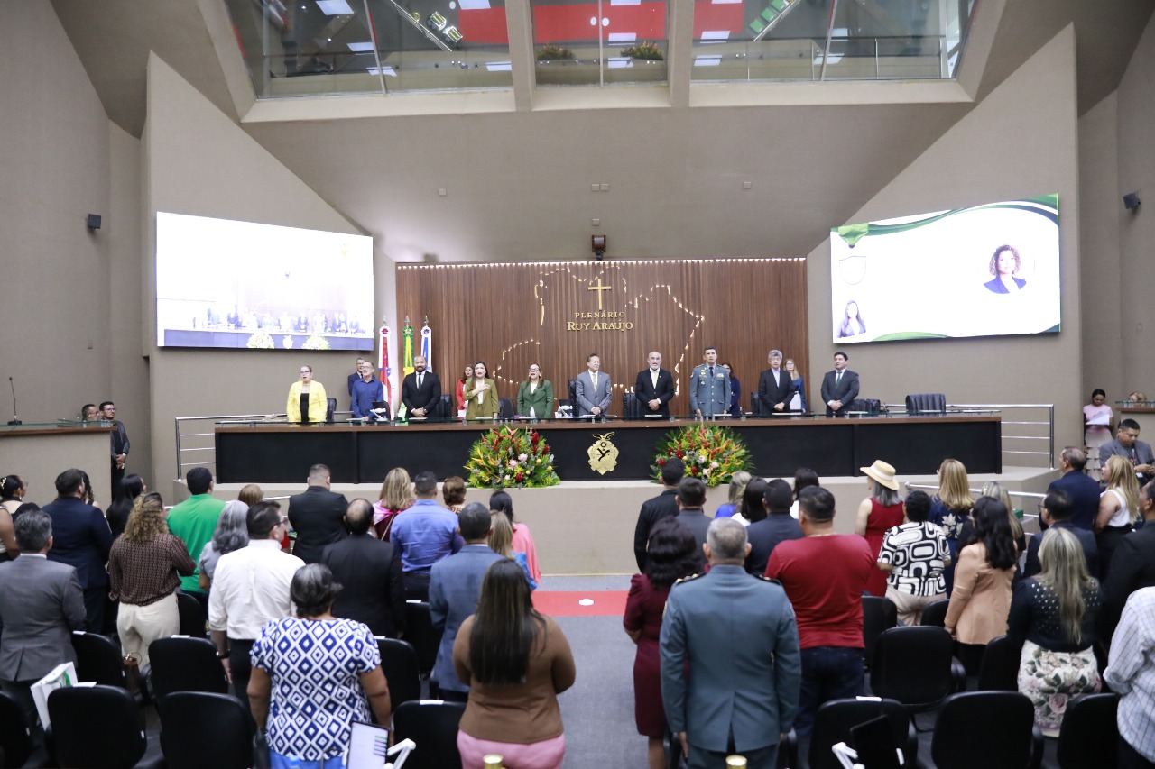 Professores sao homenageados com Medalha do Merito Legislativo Educacional na Aleam Foto Danilo Mello Aleam