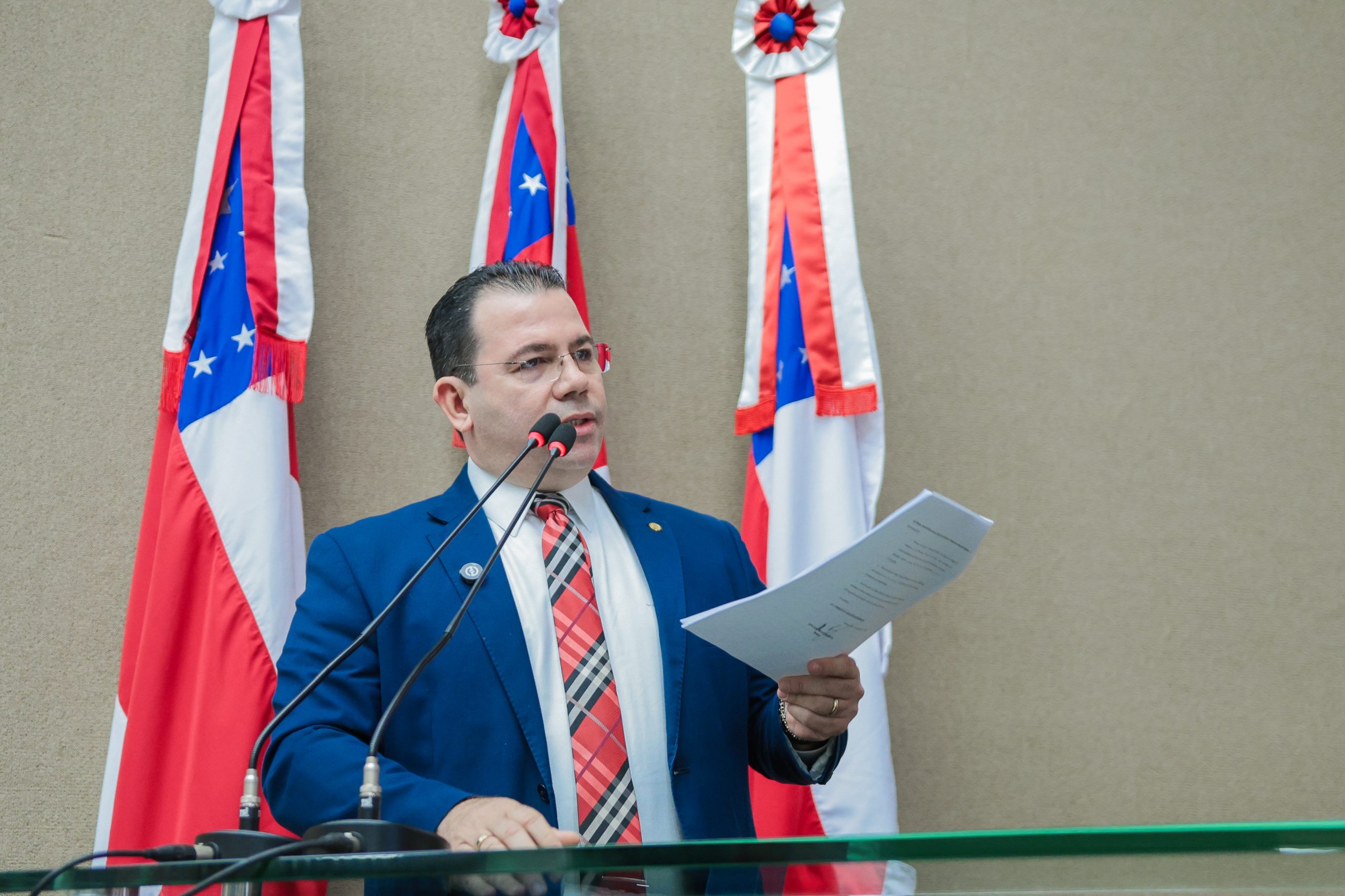 Wilker Barreto formaliza parecer e recomenda reprovacao das contas do Governo do Amazonas referentes a 2017 scaled