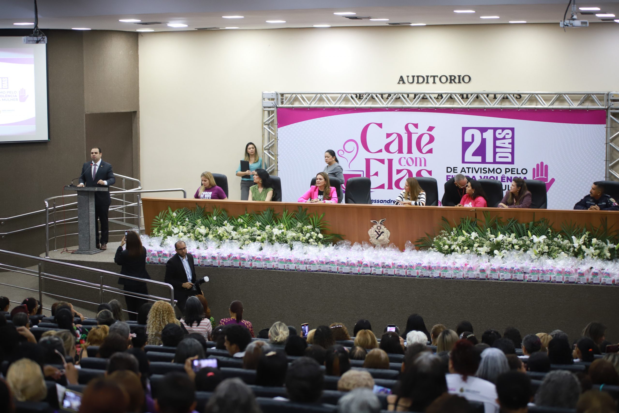 Procuradoria Especial da Mulher da Aleam realiza ‘Cafe com Elas acao da campanha 21 Dias de Ativismo pelo Fim da Violencia contra as Mulheres Foto Matheus Rodrigues Aleam scaled