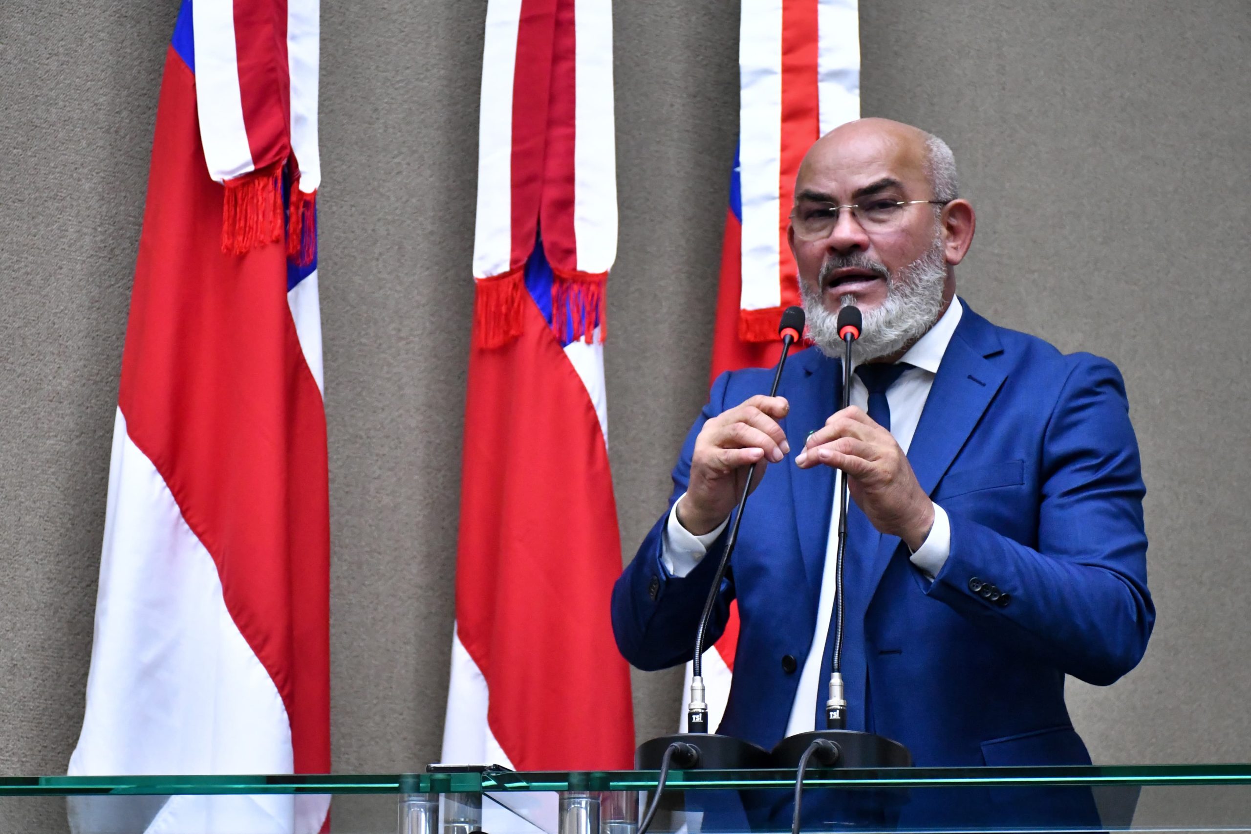 Deputado Cabo Maciel se destaca no Fevereiro Roxo com leis e projetos voltados a fibromialgia Foto Paulo Ferraz scaled
